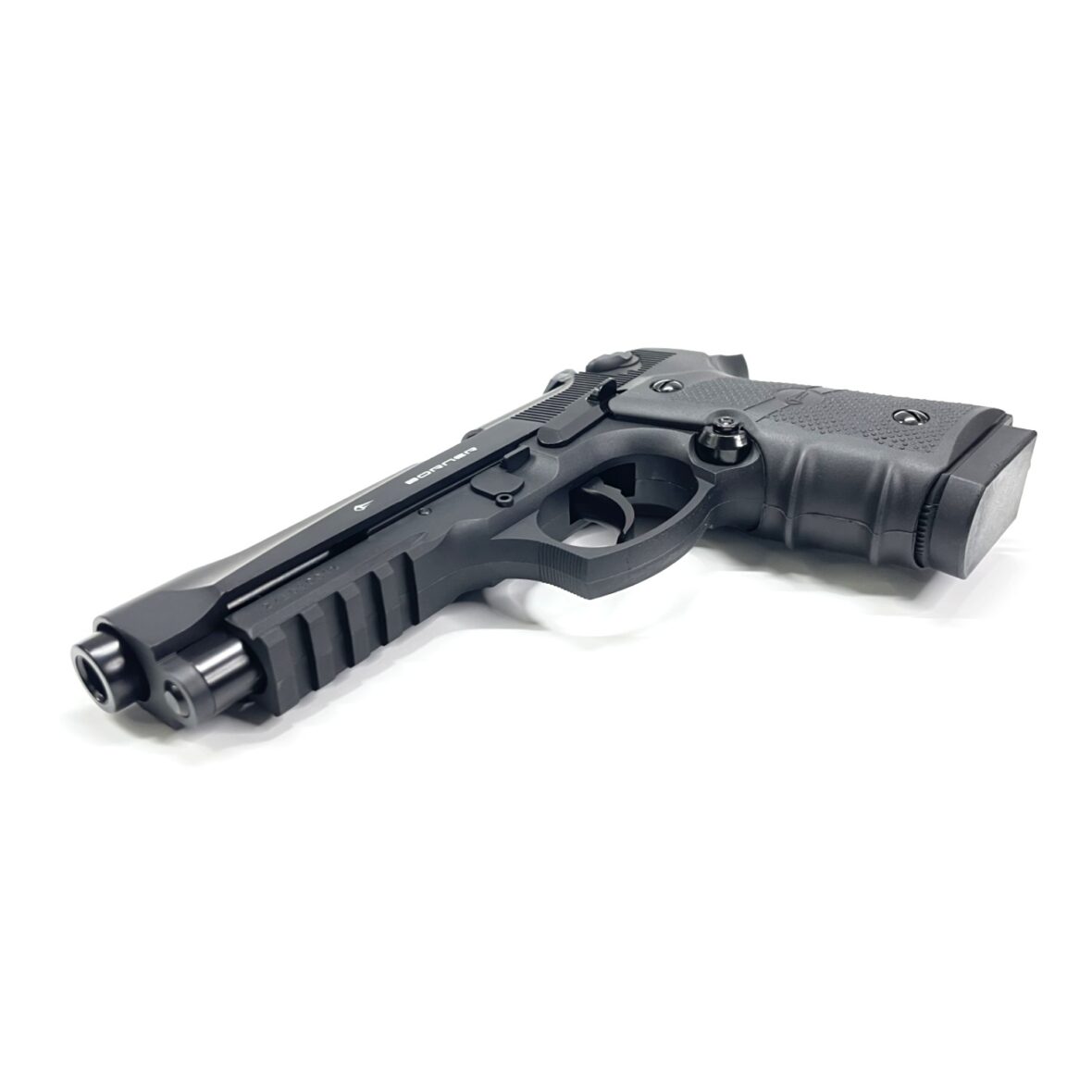 pnevmaticheskiy-pistolet-borner-sport-331-beretta-blowback-6