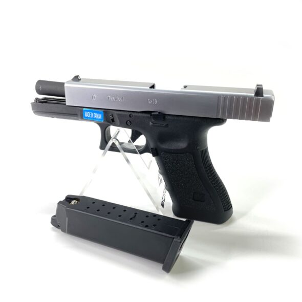 Страйкбольный пистолет WE Glock-17 Gen.3 Silver (WE-G001A-SV)