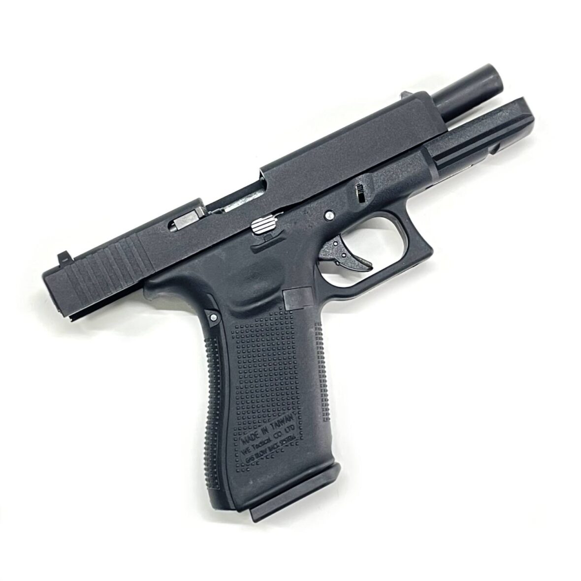 straykbolnyy-pistolet-we-glock-17-gen.5-smennye-nakladki-we-g001vb-bk-3