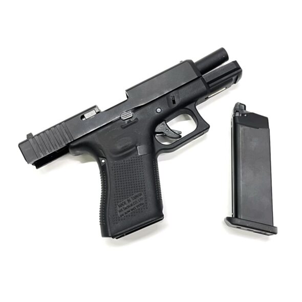 Страйкбольный пистолет WE Glock-19 Gen.5 сменные накладки (WE-G003VB-BK)