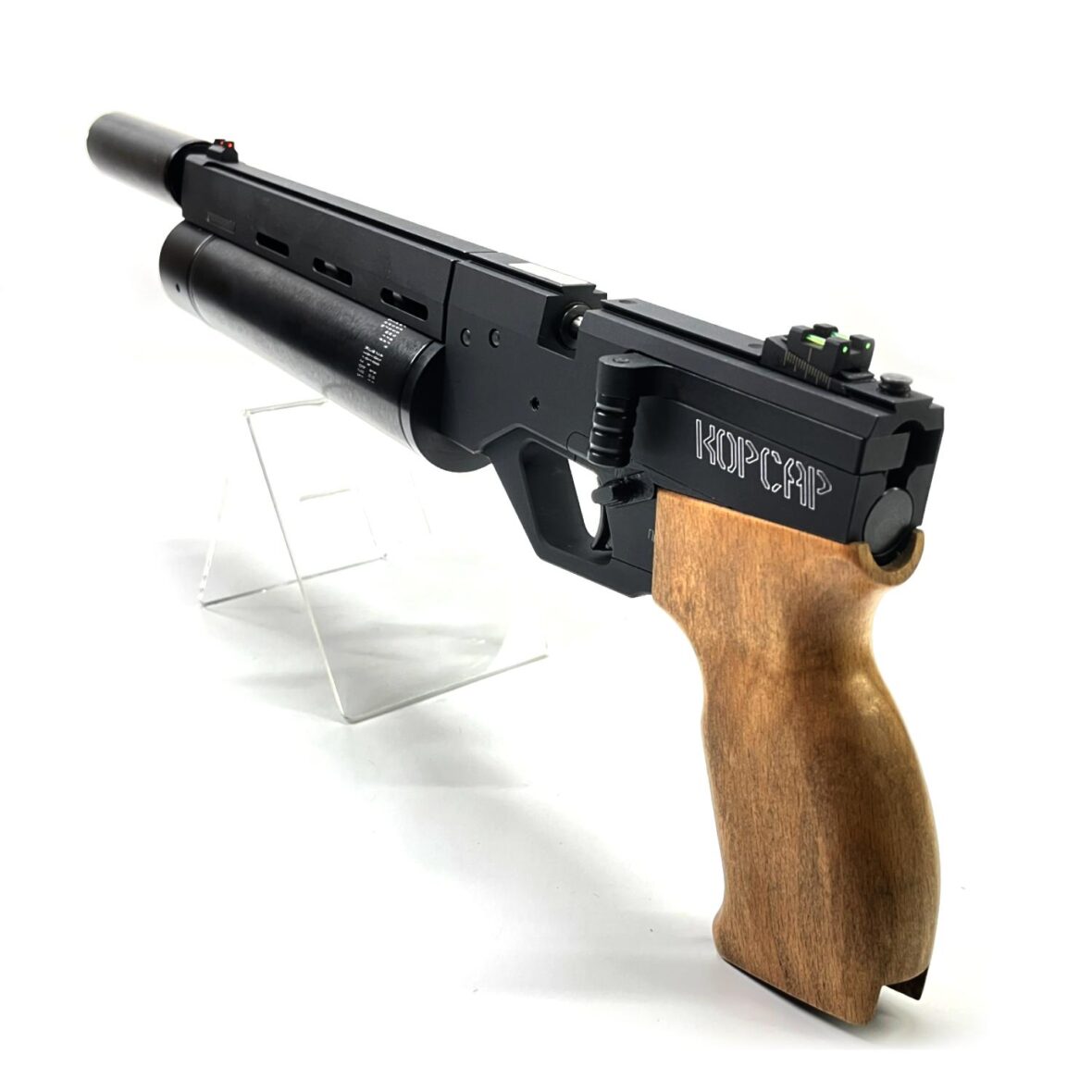 pnevmaticheskiy-pistolet-krugergun-korsar-5.5-mm-240-mm-d42-s-manometrom-derevo-3