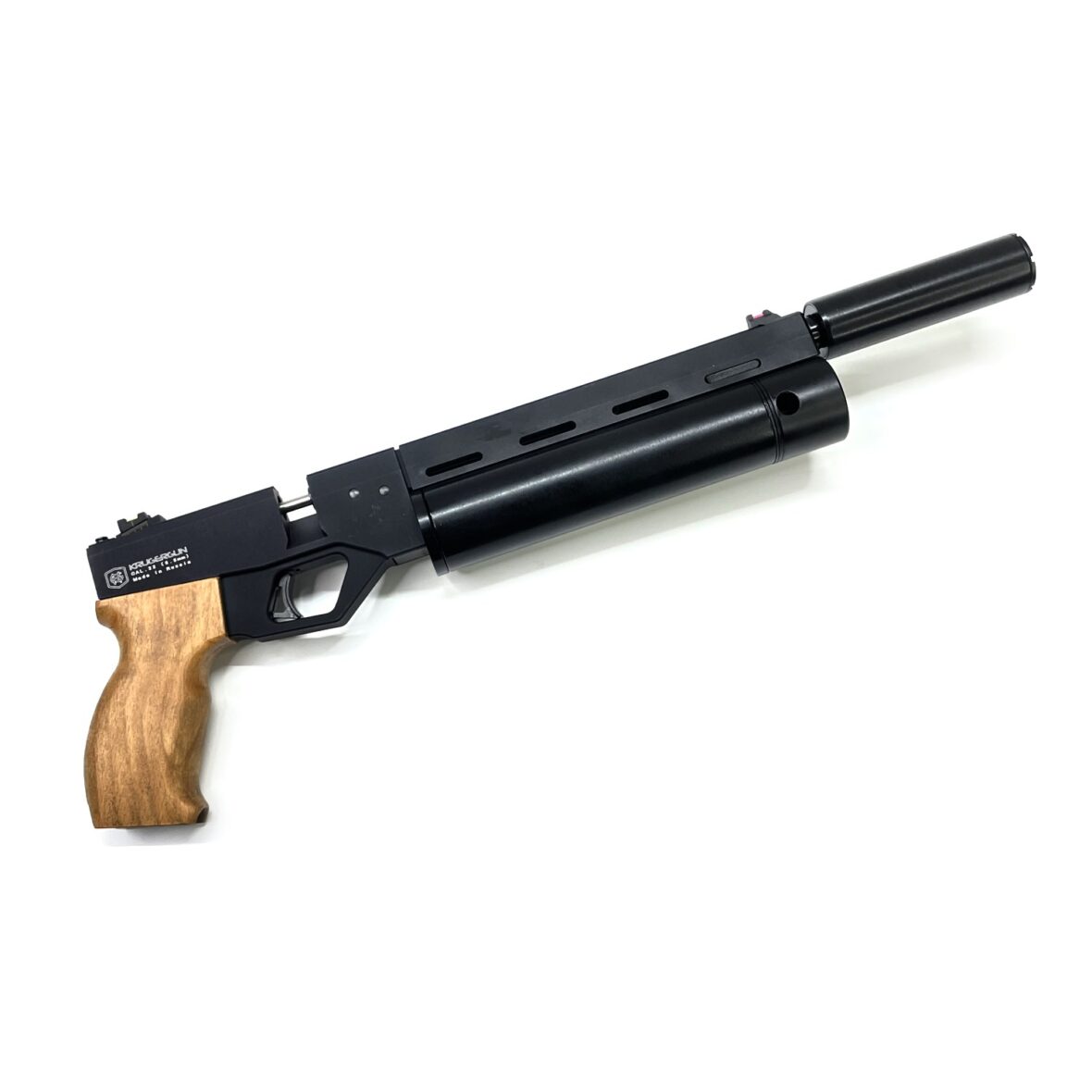 spnevmaticheskiy-pistolet-krugergun-korsar-5.5-mm-240-mm-d42-s-manometrom-derevo