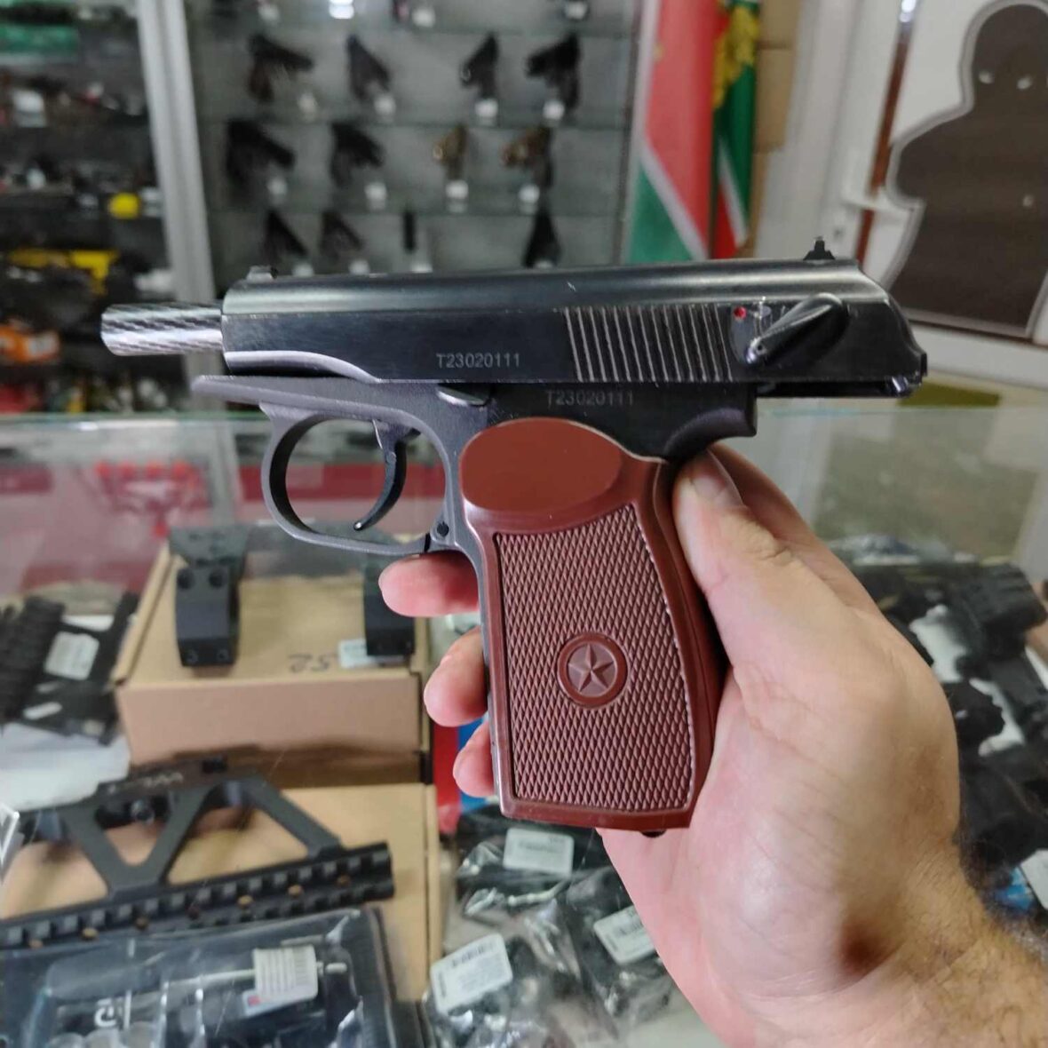bu-pnevmaticheskiy-pistolet-mr654k-20-s-koburoy-kupit-4