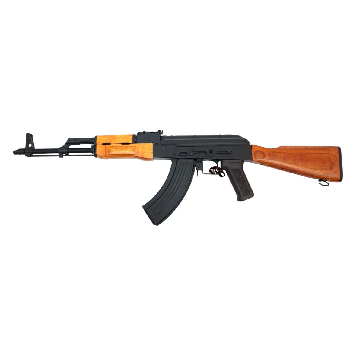 straykbolnyy-avtomat-cyma-akm-derevo-cm.048m-1