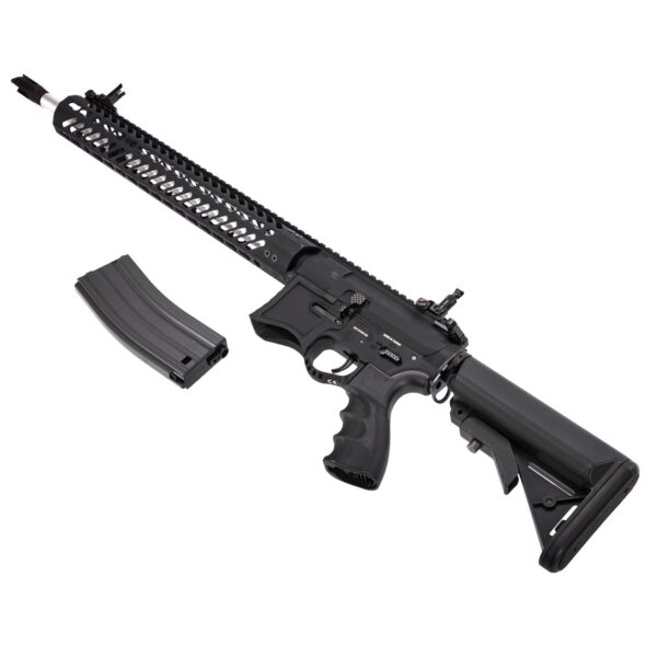 Страйкбольный автомат G&G AR15 SBR8 M4A1 (TGR-015-BR8-BNB-NCM)