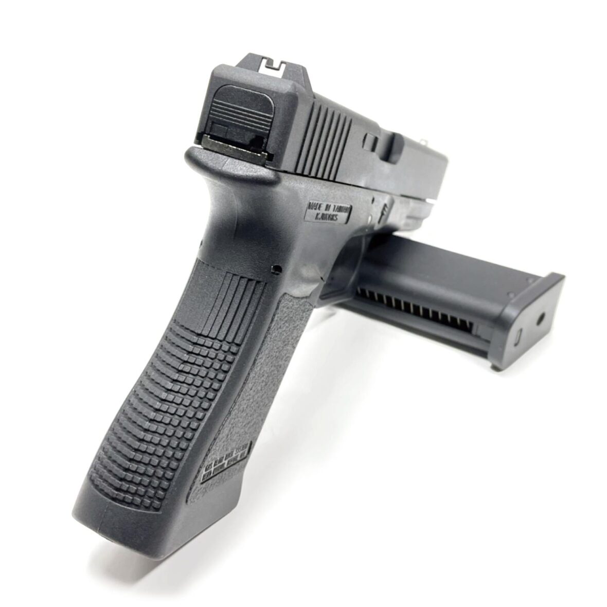 straykbolnyy-pistolet-kjw-glock-g17-gbb-gas-black-metall-zatvor-kp-17gas-6