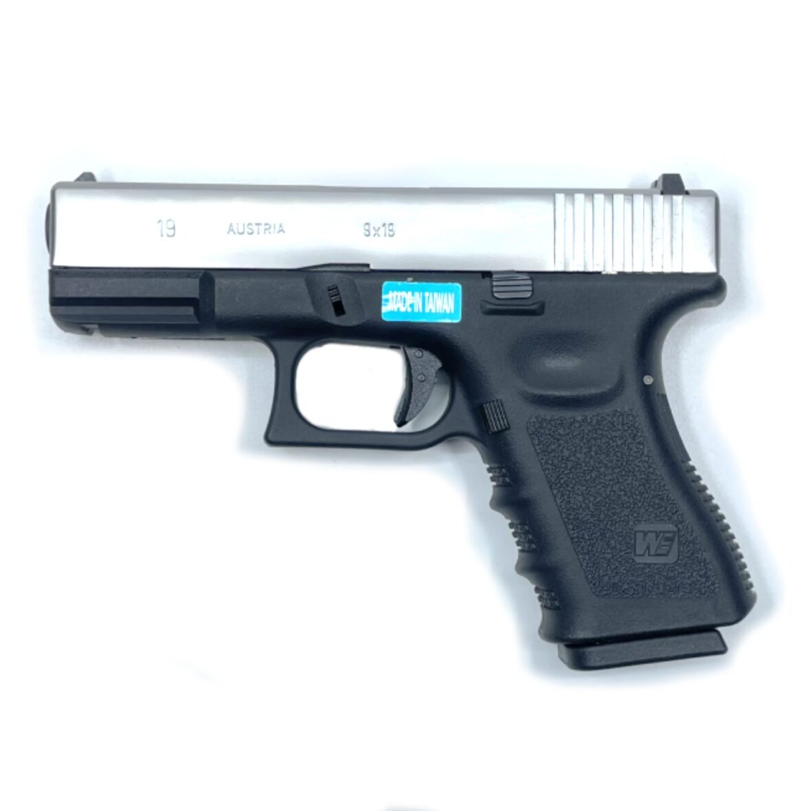 Страйкбольный пистолет WE Glock-19 Gen.3 Silver (WE-G003A-SV)