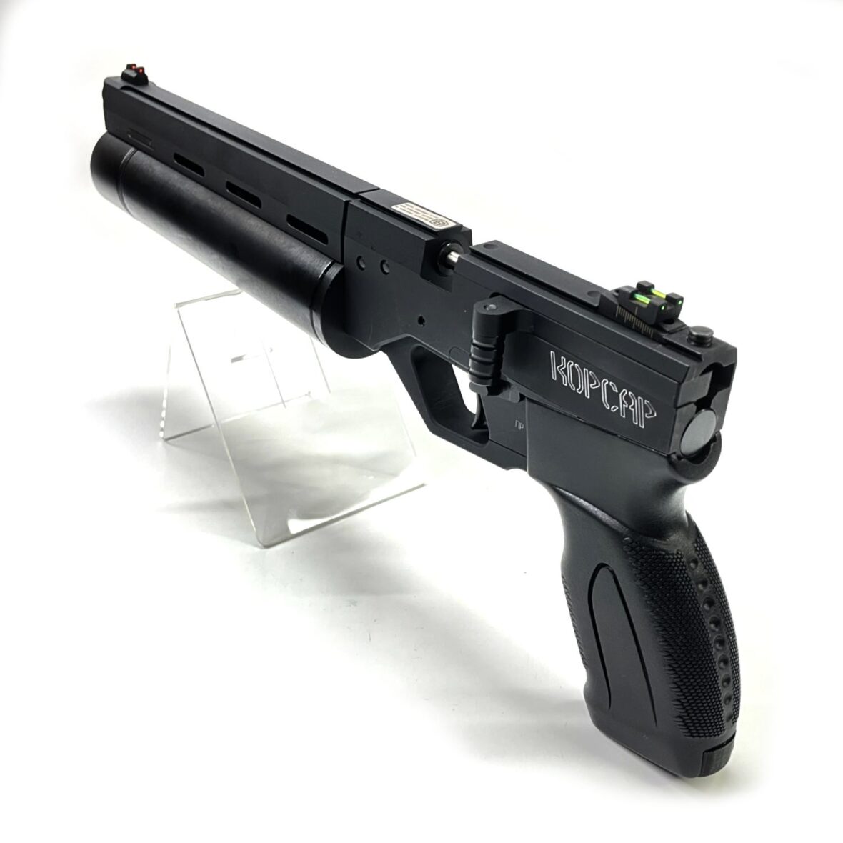 pnevmaticheskiy-pistolet-krugergun-korsar-5.5-mm-240-mm-d42-s-manometrom-plastik-4