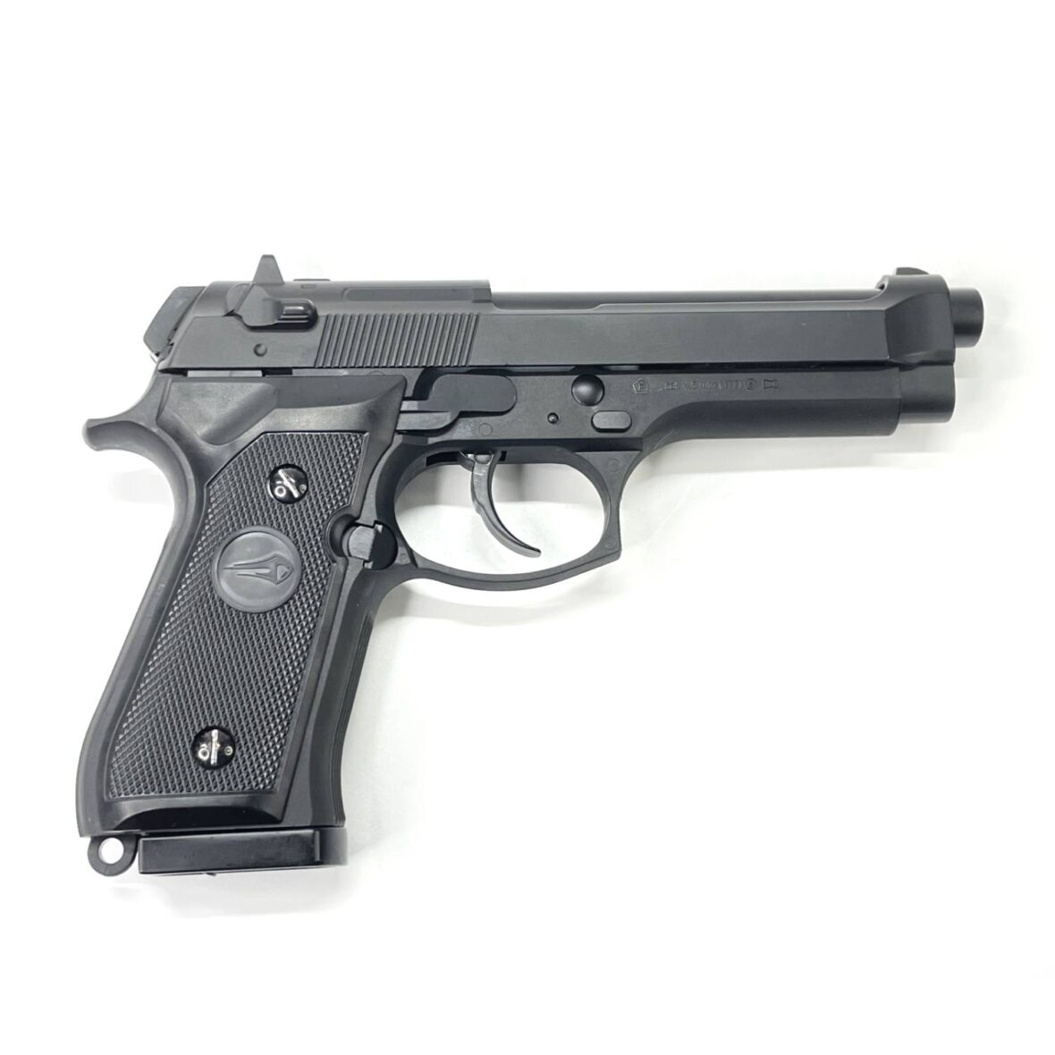 pnevmaticheskiy-pistolet-borner-92-blowback-beretta-pulevoy-4